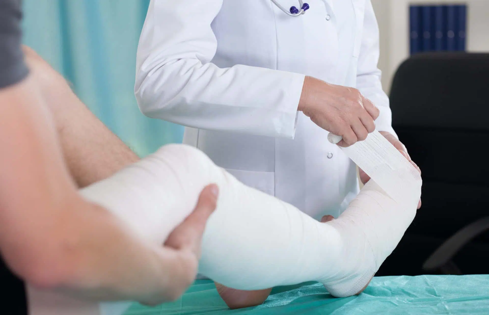 Man getting broken leg casted after filing his premises liability claim