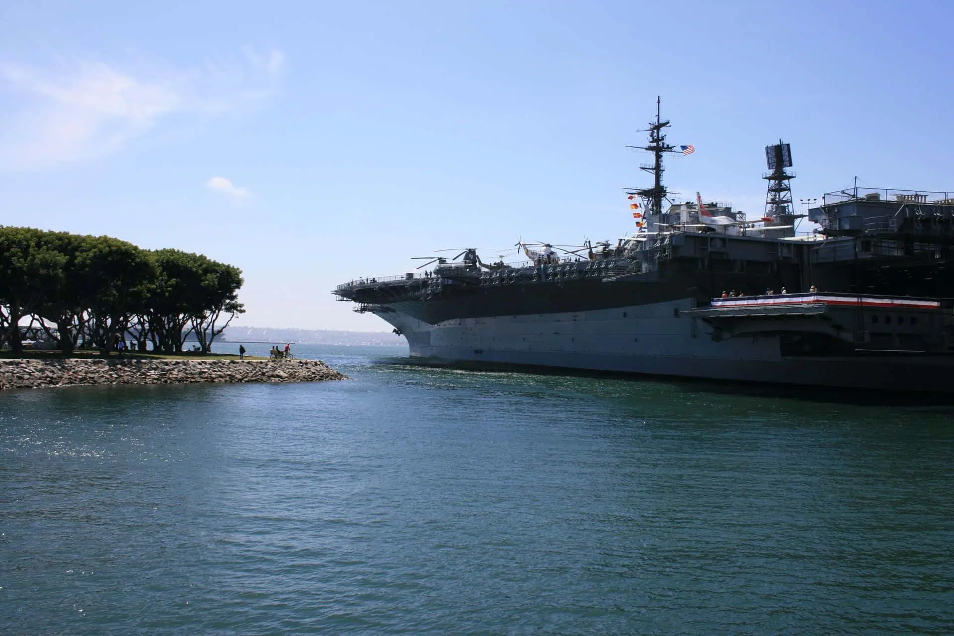 Image of a U.S. Navy ship